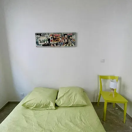 T2 Renove Avec Terrasse Au Coeur Des Cevennes